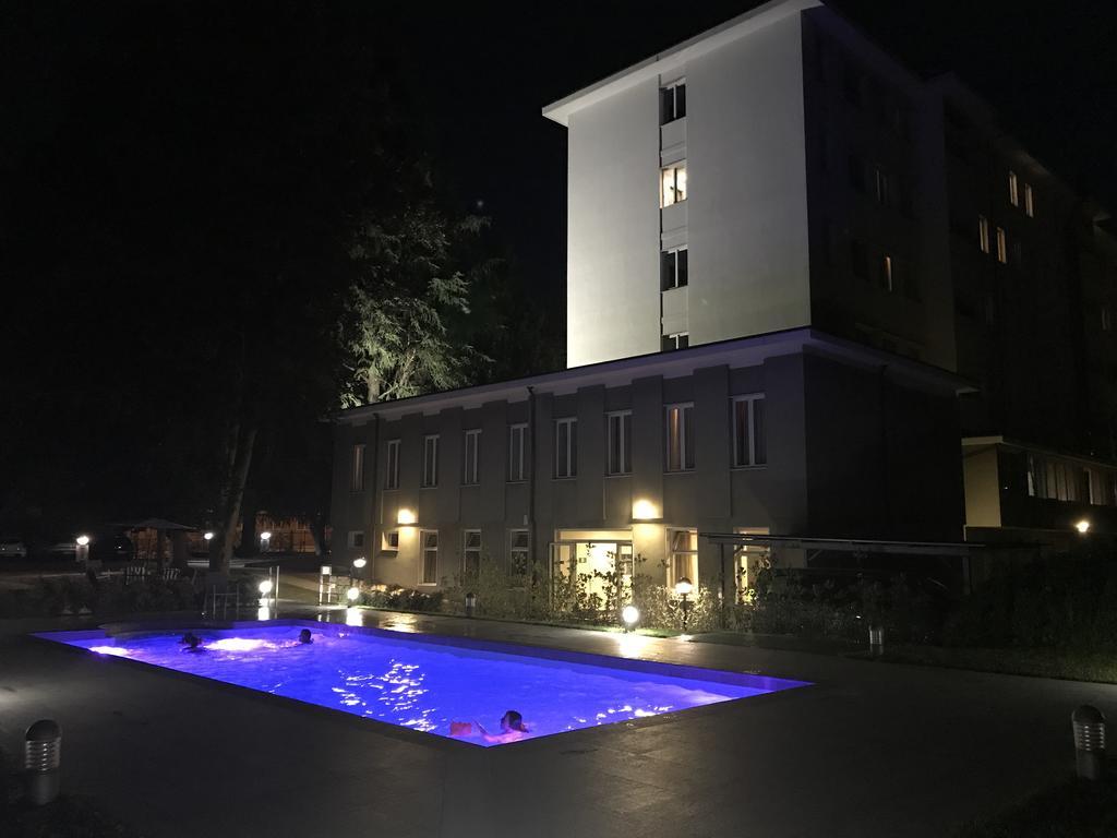 Hotel Bis