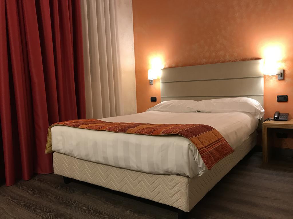 Hotel Bis